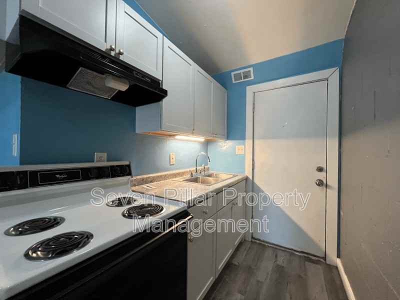 1629 Lexington Ave #A - Photo 6 of 13