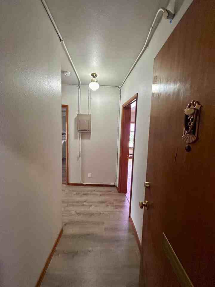 Vradenburg Apartments - Photo 4 of 50