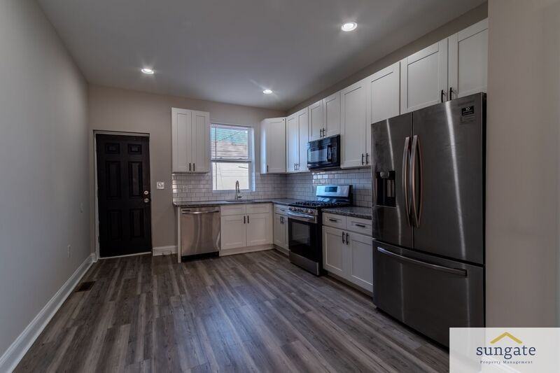 2340 W Fayette St - Photo 5 of 13