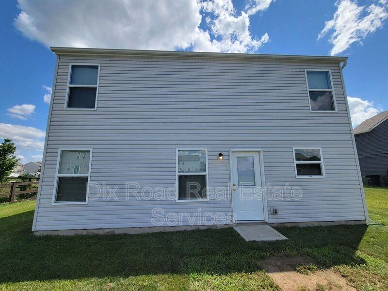 837 Prescot Cir - Photo 3 of 15