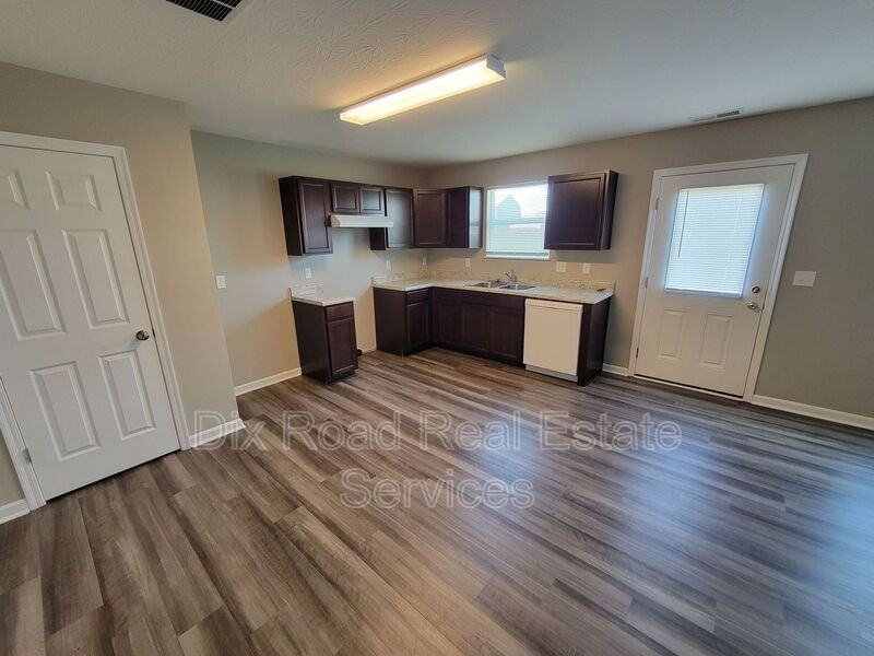 837 Prescot Cir - Photo 6 of 15