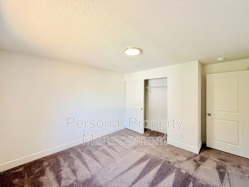 16900 Ne 22nd St - Photo 2 of 34