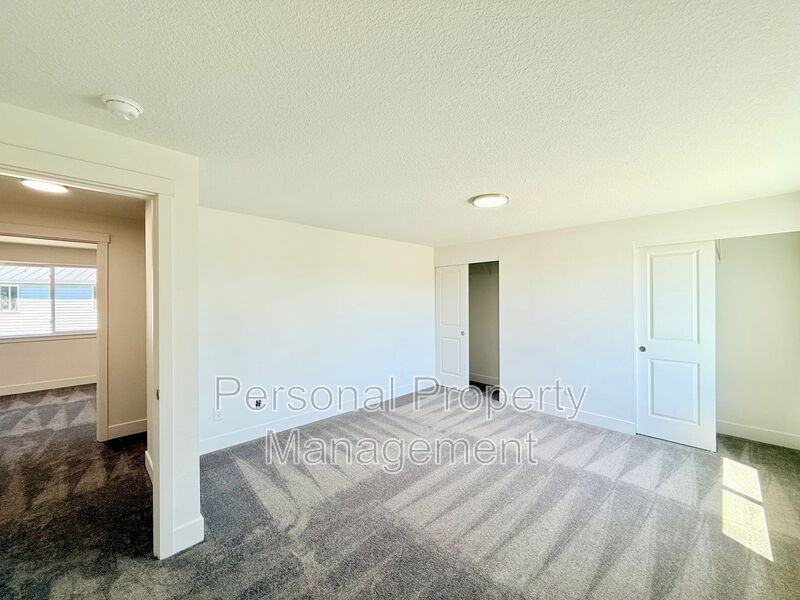 16900 Ne 22nd St - Photo 6 of 34