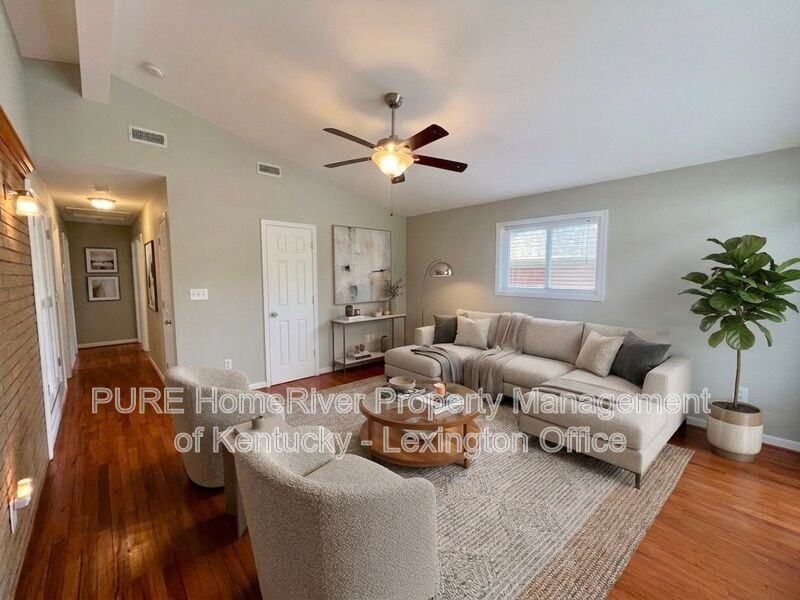 2009 Saint Christopher Dr - Photo 3 of 19