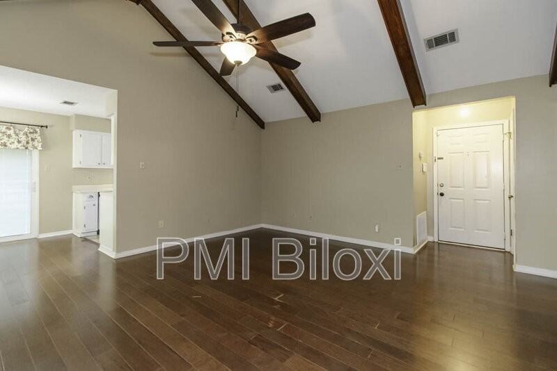 776 Whitney Dr - Photo 5 of 33