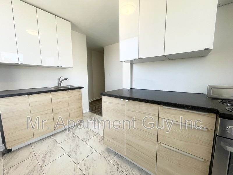 44 Victoria Ave S #306 - Photo 5 of 7