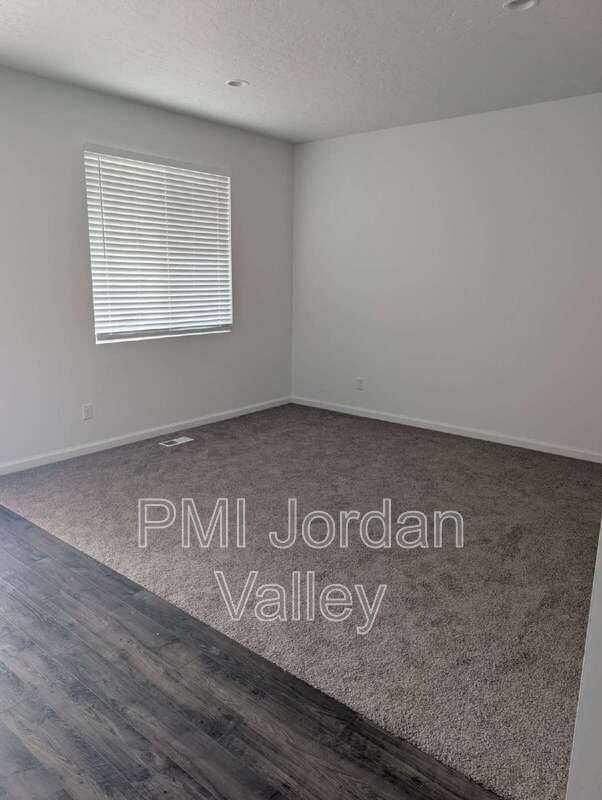 2123 N Wallflower Dr - Photo 5 of 29