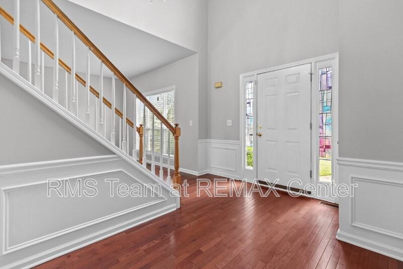 2315 Hiawassee Dr - Photo 3 of 50