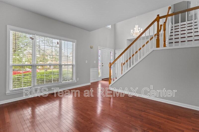 2315 Hiawassee Dr - Photo 5 of 50