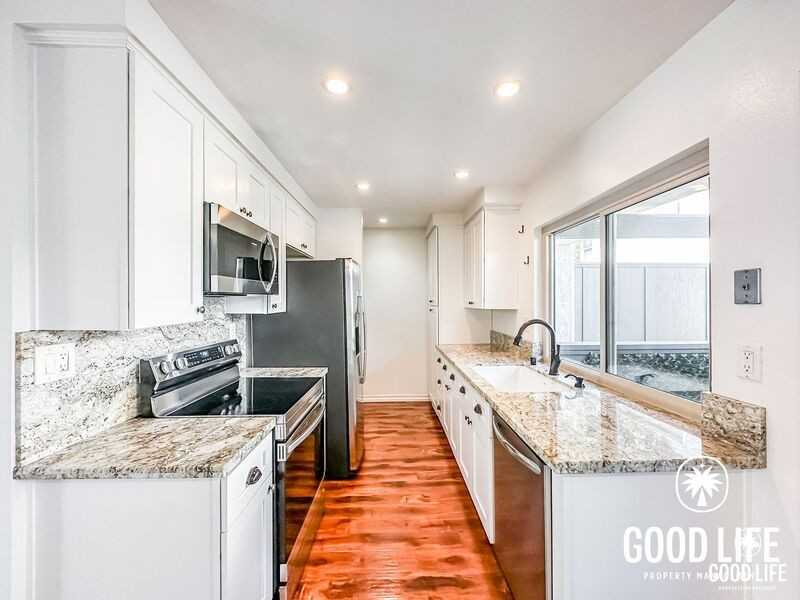 1280 River Vista Row #121