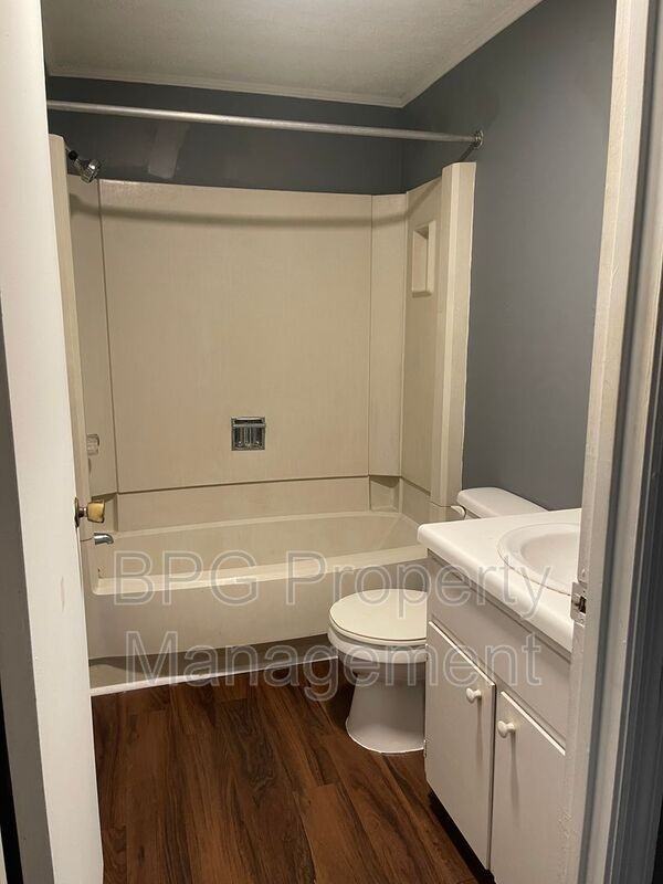 123 Circle Dr #28 - Photo 6 of 8