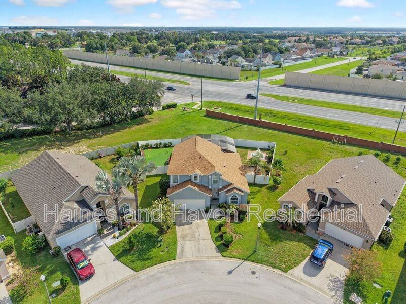 403 Corvina Dr - Photo 4 of 50