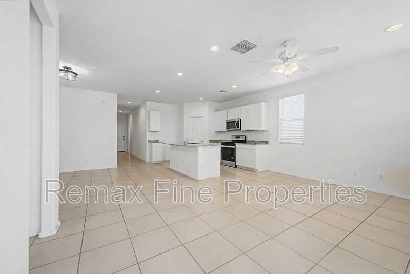 15543 W Desert Hollow Dr - Photo 3 of 33