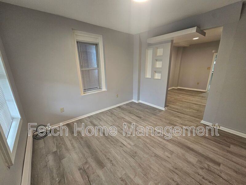 1854 Walnut St - Photo 4 of 24