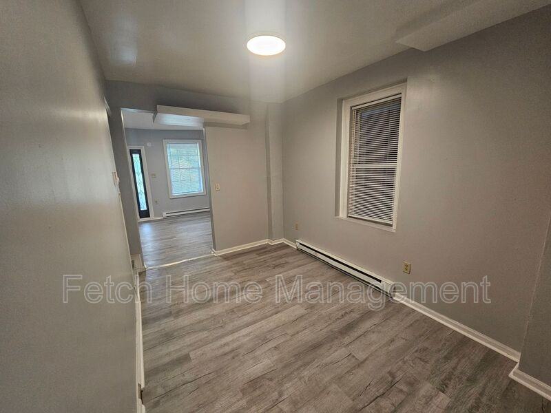 1854 Walnut St - Photo 6 of 24