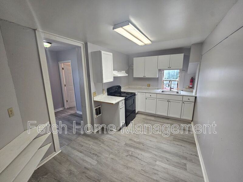 1854 Walnut St - Photo 7 of 24