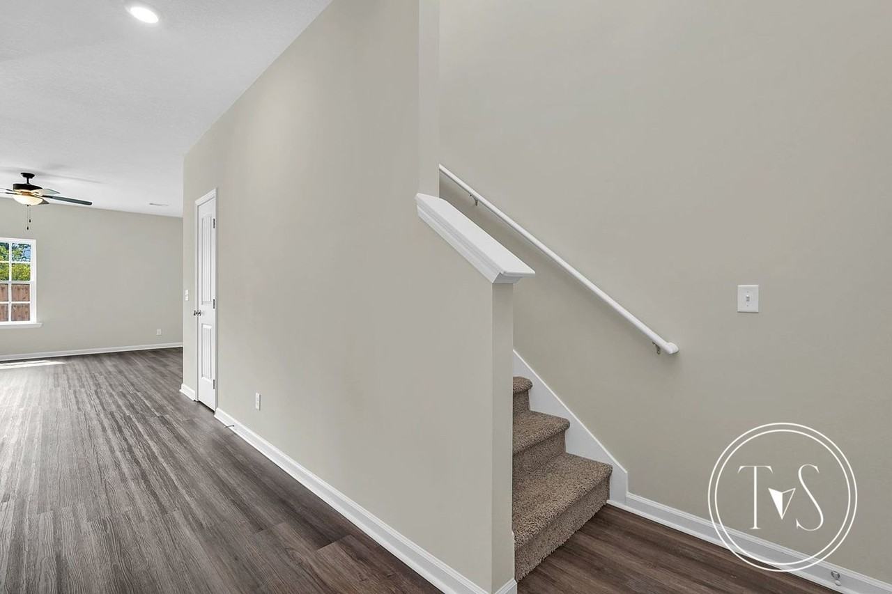 200 Alcove Ct - Photo 4 of 27
