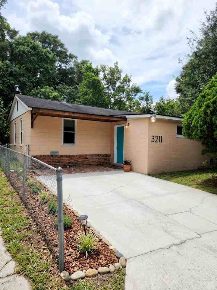 5211 Mildred St - Photo 2 of 2