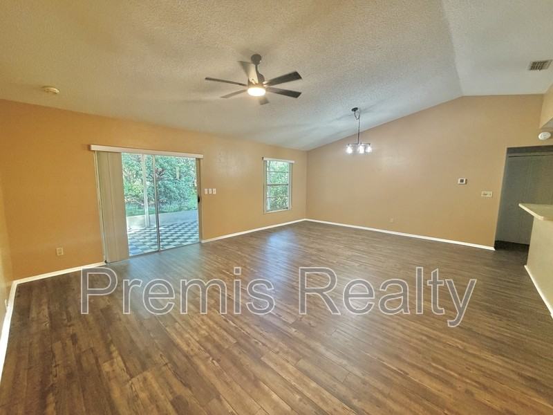 3371 Brodie Way - Photo 4 of 12
