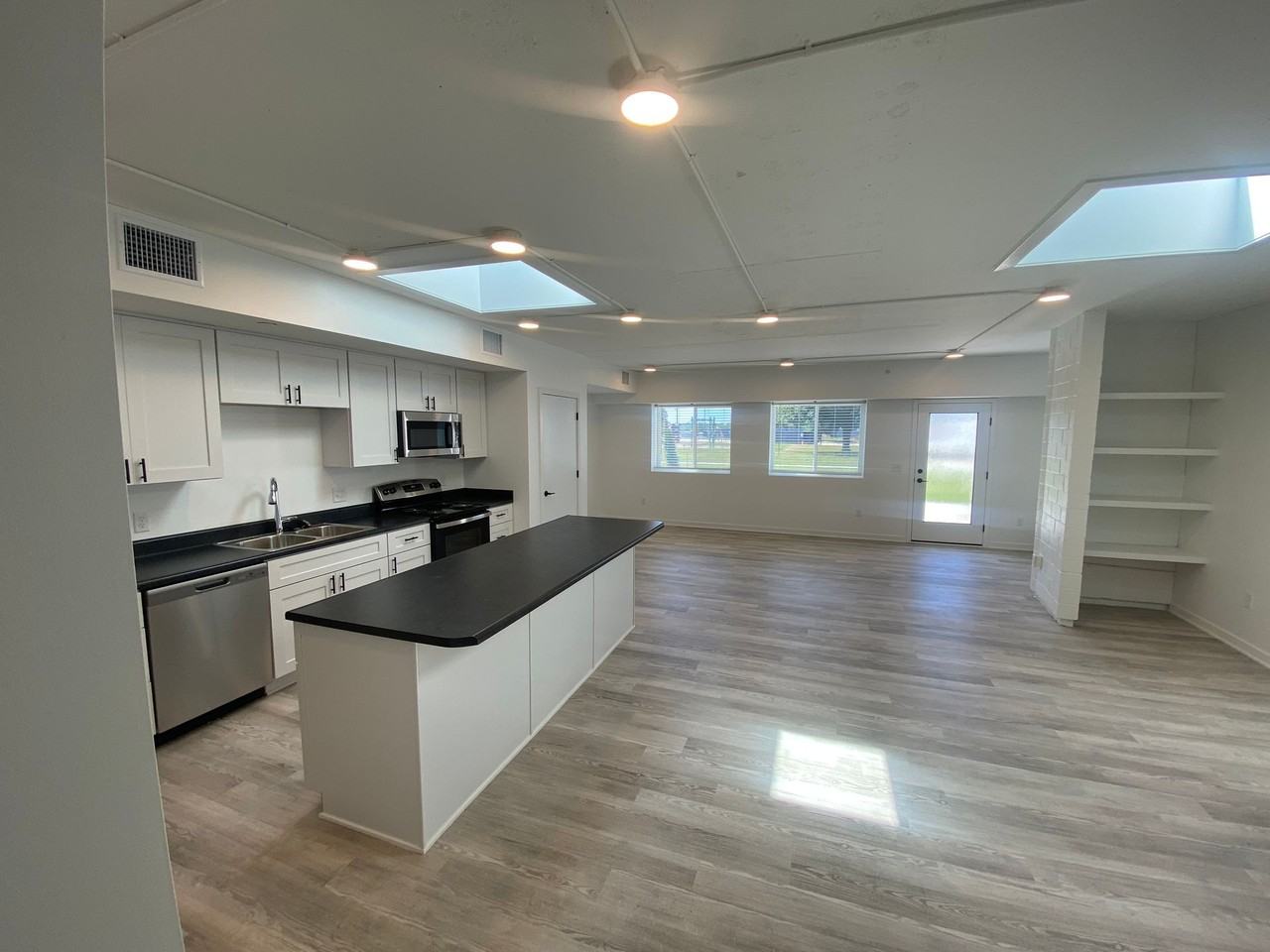 Stoddard Place Apartments - Photo 5 of 6