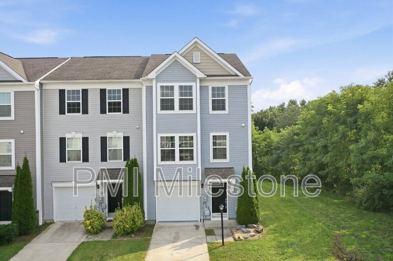 100 Bertelli Ct - Photo 2 of 43