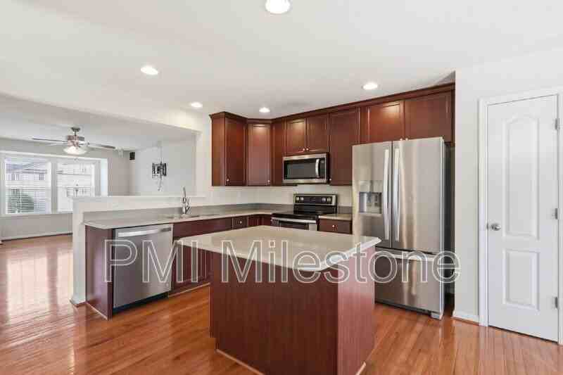100 Bertelli Ct - Photo 6 of 43