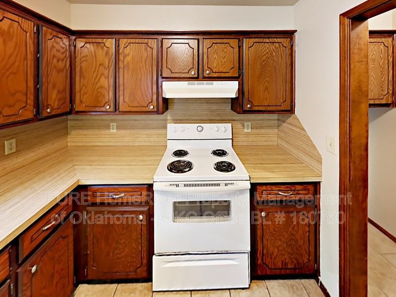 660 W Forster Dr - Photo 5 of 18