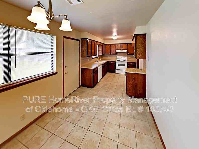 660 W Forster Dr - Photo 7 of 18