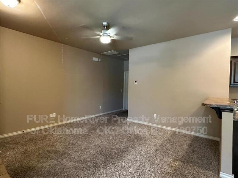 1005 Sw 92nd St - Photo 3 of 14