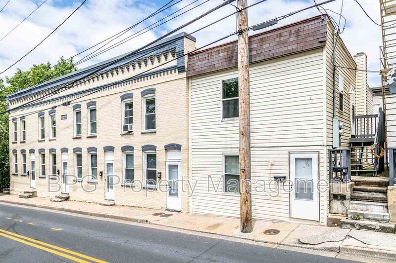 205 N Main St #9 - Photo 3 of 35