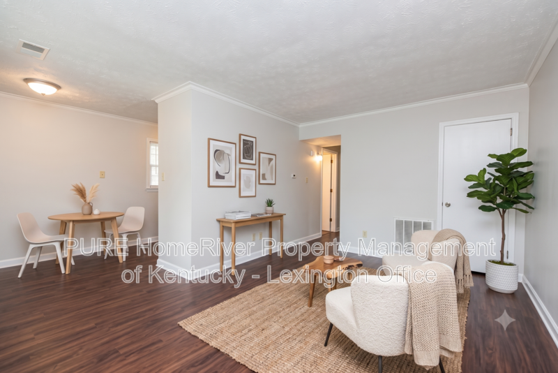311 Christy Allyn Ct #3 - Photo 3 of 14