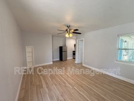 240 30th Ave N #C - Photo 1 of 1