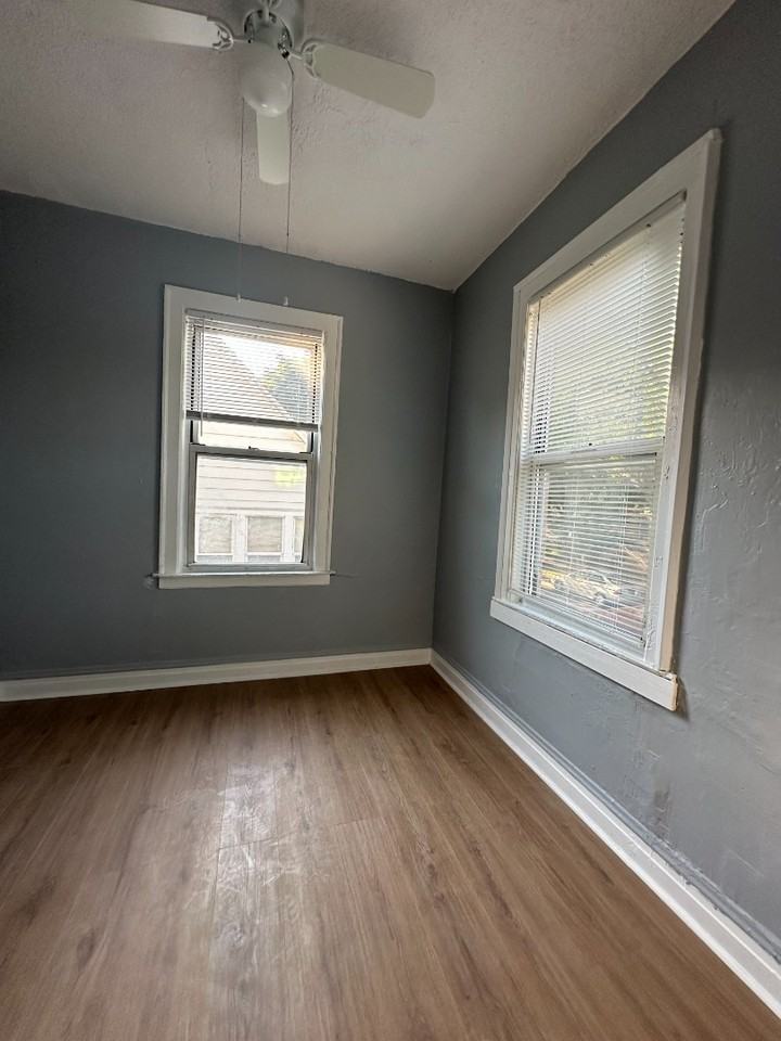8601 S Kingston Ave - Photo 5 of 6