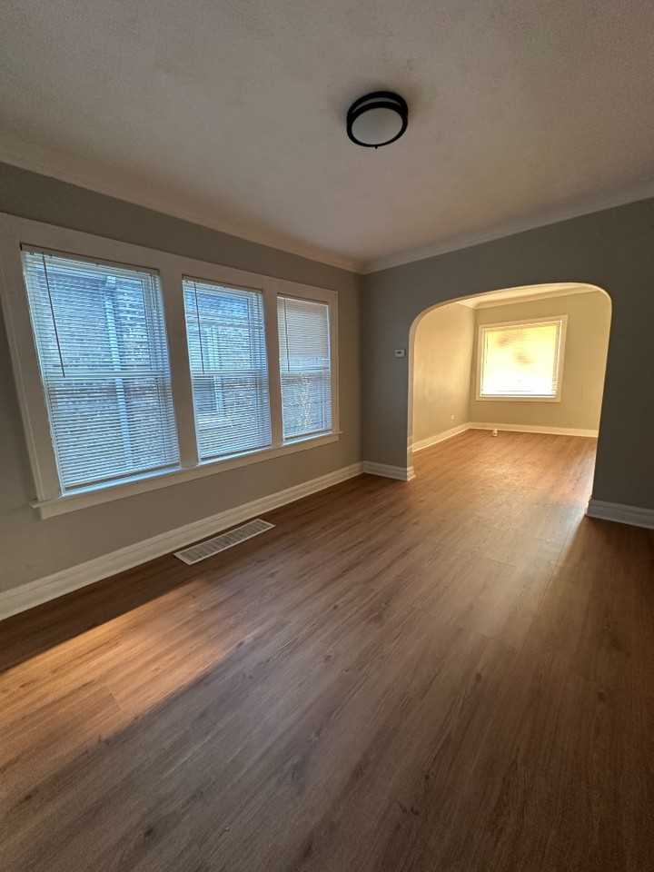 10015 S Princeton Ave - Photo 5 of 8