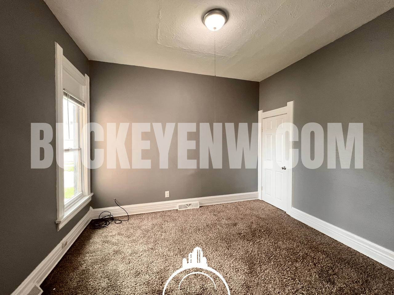 660 E Broadway St - Photo 5 of 16
