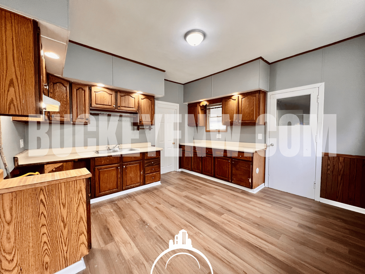 660 E Broadway St - Photo 6 of 16