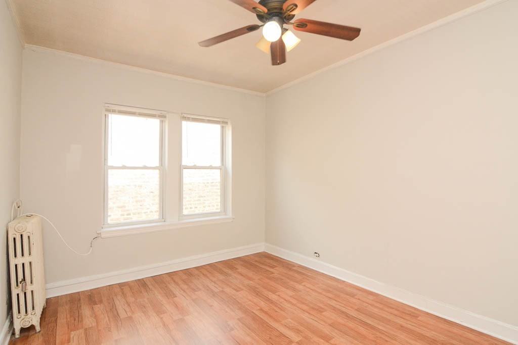 2827 N Burling St #308 - Photo 4 of 15