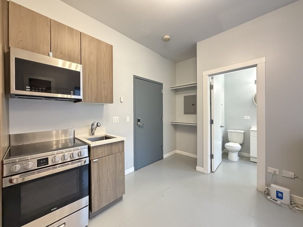 4700 N Racine Ave #206 - Photo 3 of 21