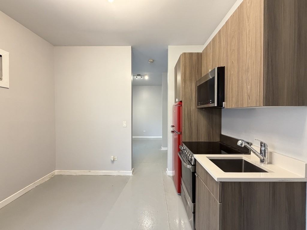 4700 N Racine Ave #206 - Photo 5 of 21