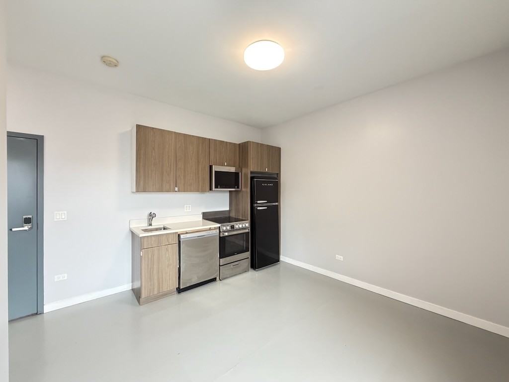 4700 N Racine Ave #302 - Photo 7 of 21