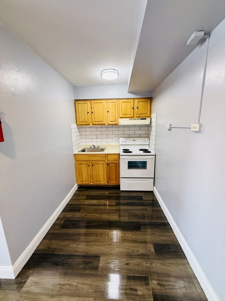 364 Williamson Street ##B11 - Photo 3 of 10