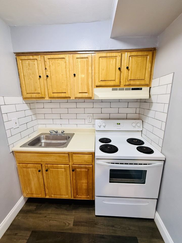 364 Williamson Street ##B11 - Photo 4 of 10
