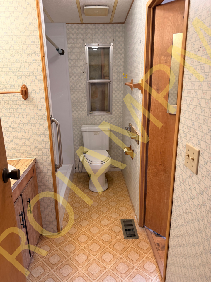 731 Polk St W - Photo 6 of 8