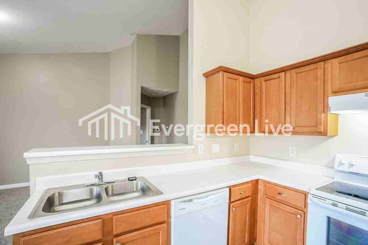 7736 Trisa Ct - Photo 6 of 15