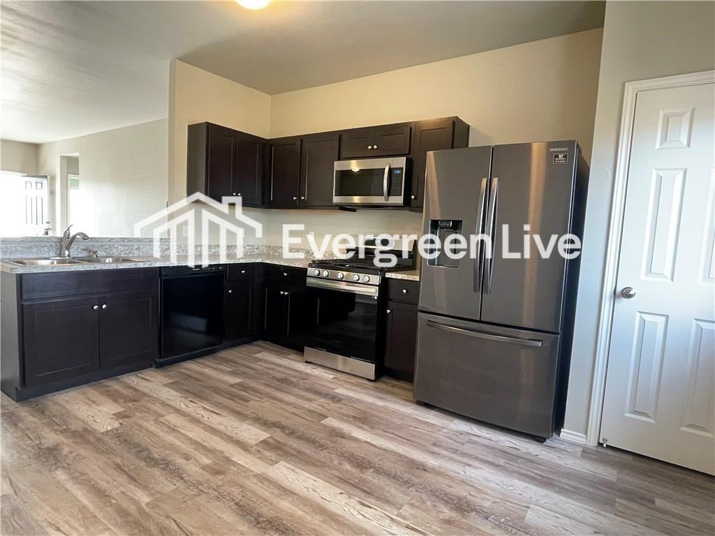 1016 N Scouts Court Way - Photo 5 of 12