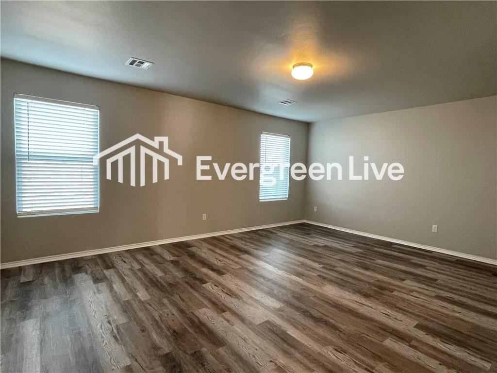 1016 N Scouts Court Way - Photo 6 of 12
