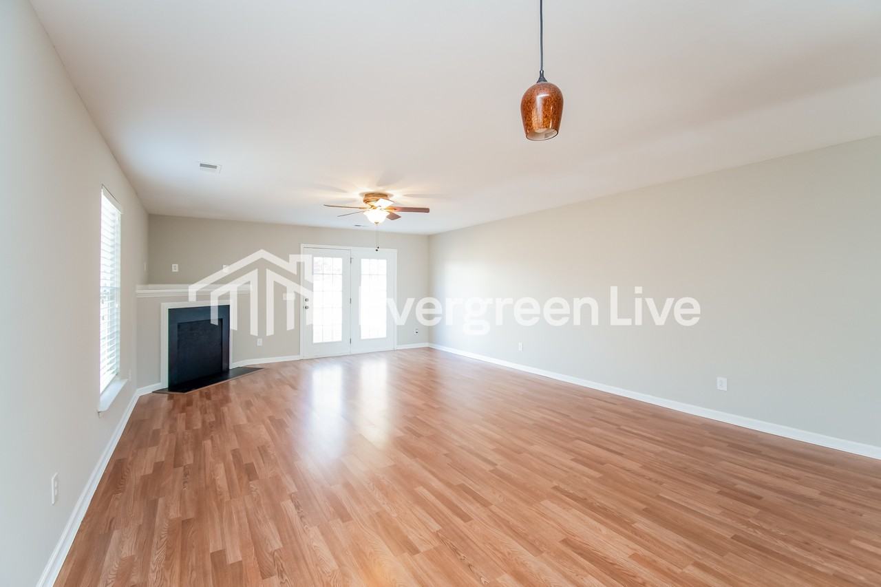 35 Cosentino Ct - Photo 2 of 15
