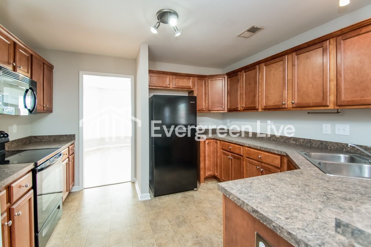 35 Cosentino Ct - Photo 4 of 15