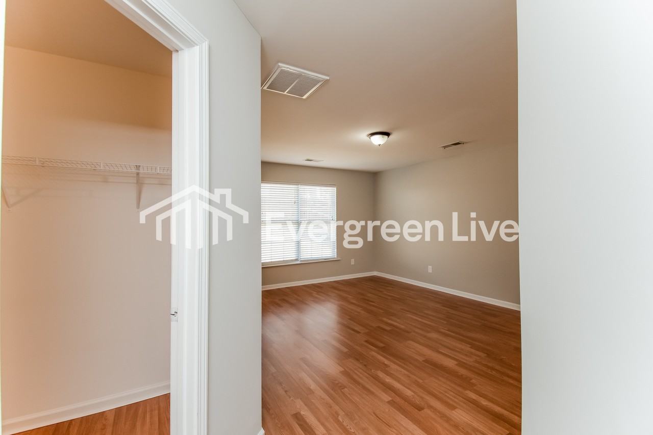 35 Cosentino Ct - Photo 5 of 15