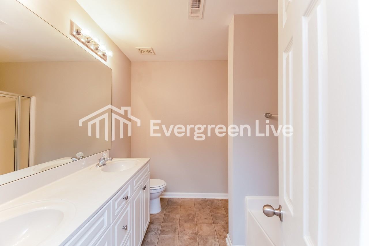 35 Cosentino Ct - Photo 7 of 15